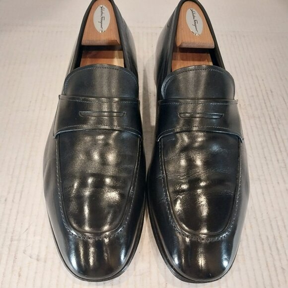 SALVATORE FERRAGAMO men's size 9 EE black loafer. - Picture 1 of 9